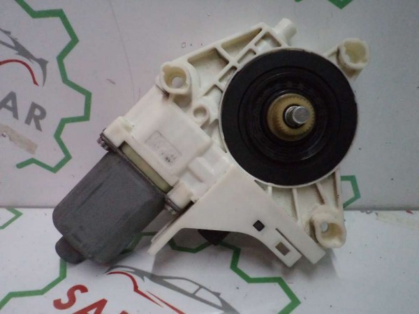 Renault Latitude Sol Arka Cam Motoru Orj 827315338R CP (HH120)