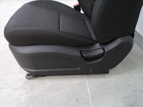 Hyundai İ20 Sol Ön Koltuk Airbag Kemer Tokası Sağdan Direksiyon Sökme 88003-Q0060 B6B YP