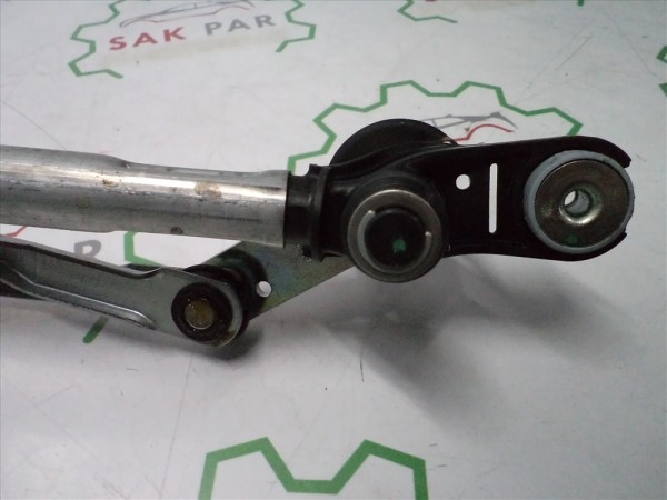 Hyundai İ20 Ön Cam Silecek Motoru Mekanizması Sökme 98100-Q0000 98110-Q0000 98120-Q0000 YP