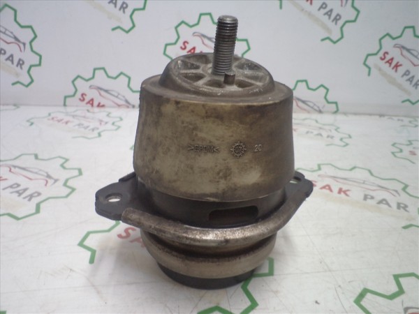 Audi Q7 WW Touareg Motor Kulağı Orj 718199131A CP