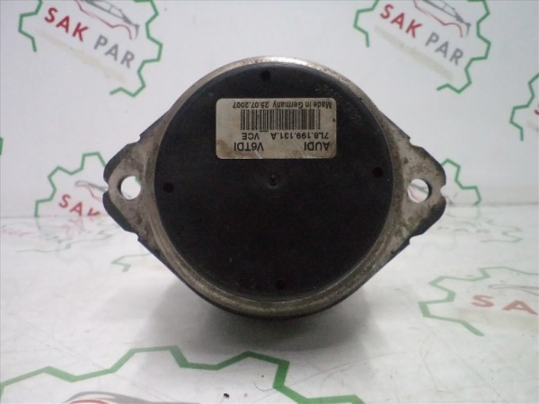 Audi Q7 WW Touareg Motor Kulağı Orj 718199131A CP