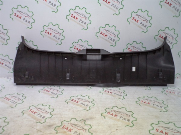 Renault Megane Arka Panel Kaplaması 8200035020 Sökme YP (EA-130)