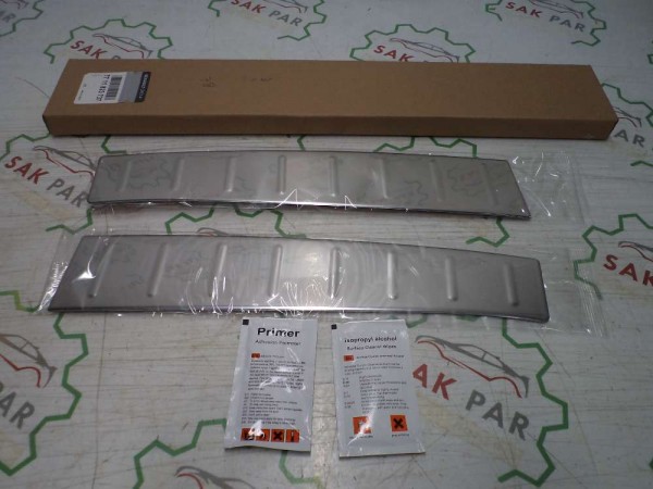 Renault Clio 4 Krom Arka Tampon Eşiği Orjinal Sıfır 7711823737 YP (AC-140)