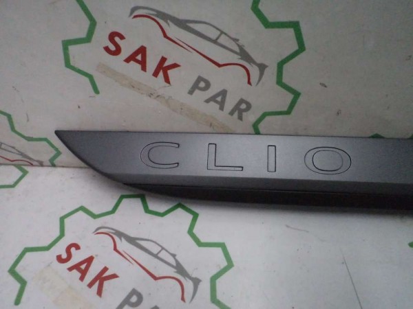 Renault Clio 5 Sağ Arka Kapı Bandı Çıtası Takım Orjinal 828760551R 828771246R YP (GF-120)