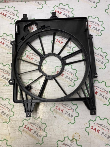 Renault Clio 2 Fan Motor Davlumbazı 7701056374 YP (CB-130)