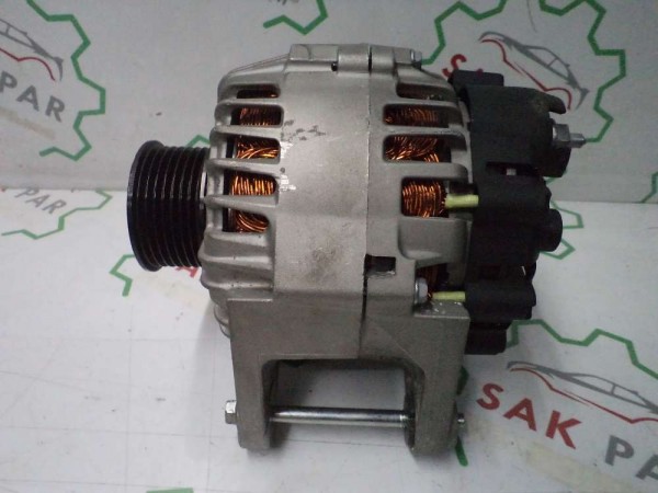 Renault Fluence Logan Alternatör Şarj Dinamosu Orjinal 231006587R YP SP (FB120)