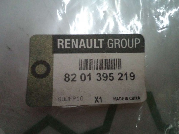 Renault Captur Bagaj Koruma Pedi Orjinal 8201395219 YP